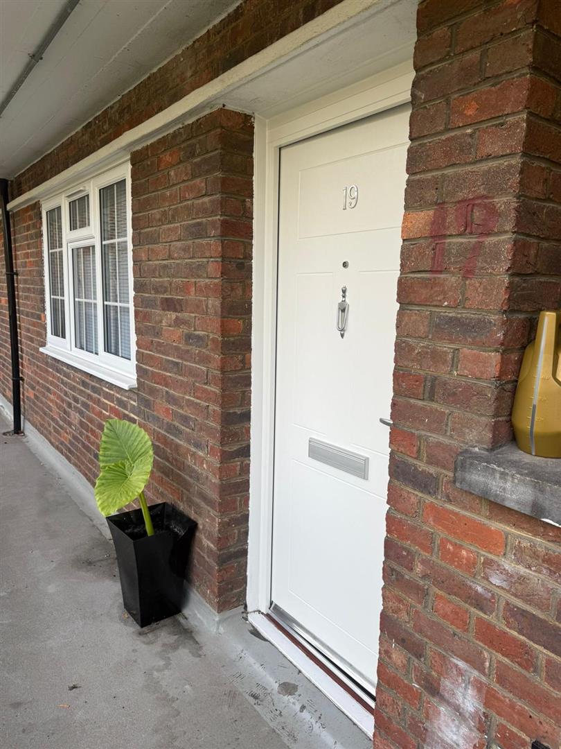 3 bed property in The Poplars, London